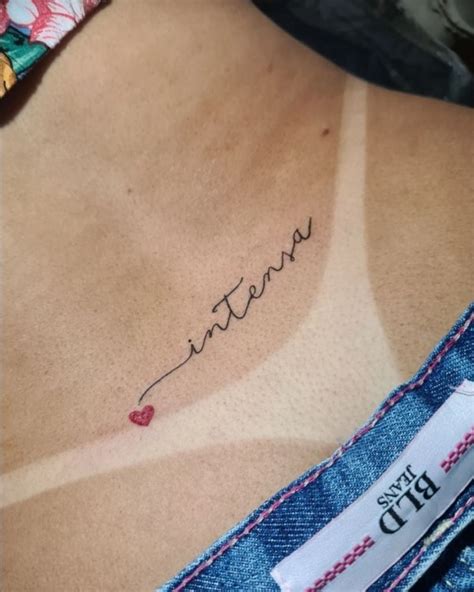 Tatuagem no cóccix frases  “Uma tatuagem é uma marca permanente da sua história e jornada pessoal